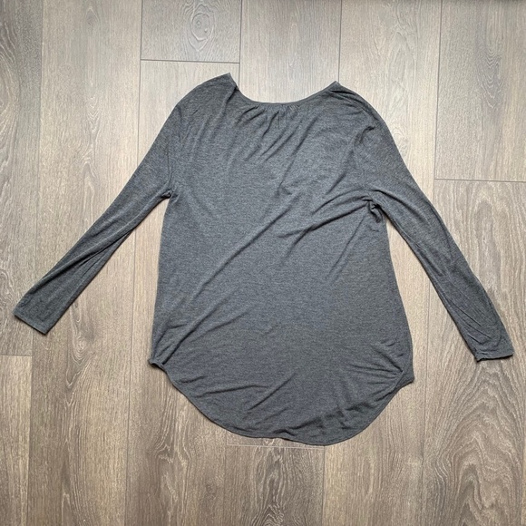 Aritzia Babaton Women's Top Blouse Charcoal Grey 3/4 Length Sleeve Size XS - Picture 14 of 16